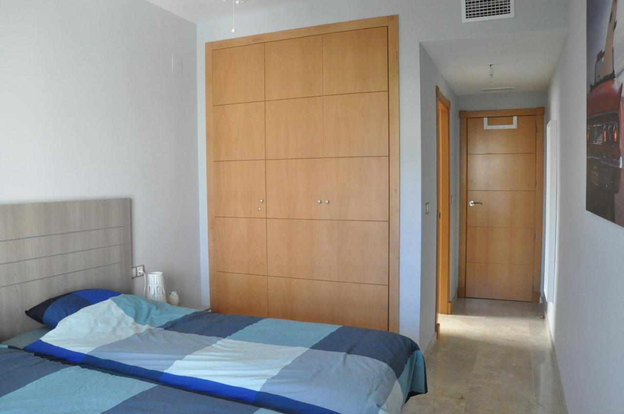 2201-Lovely 2 Bedrooms With Terrace And Pool Манилва Экстерьер фото
