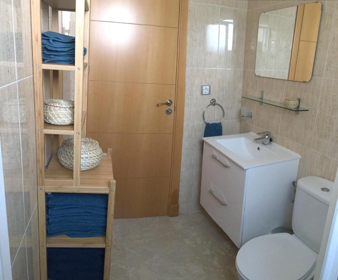 2201-Lovely 2 Bedrooms With Terrace And Pool Манилва Экстерьер фото